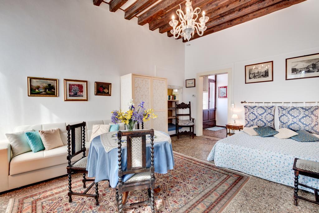 Ca' Badoer West Studio Venice Luaran gambar
